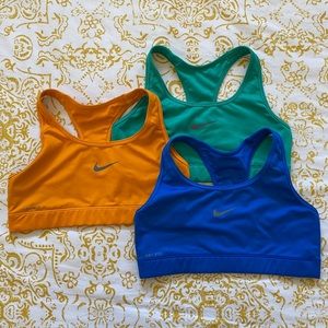 Nike sports bra bundle - size M